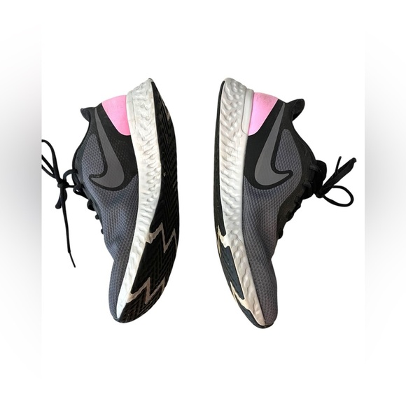 Women’s Nike Revolution 5 Psychic Pink With Dark Gray Sz 9.5 - Picture 3 of 8